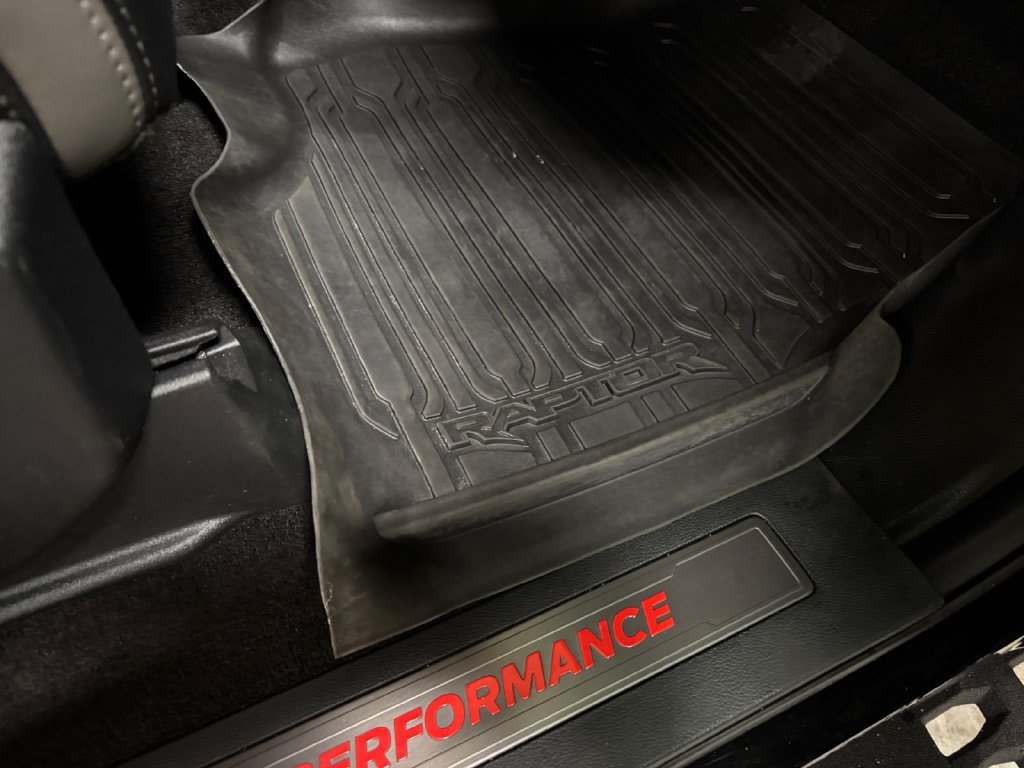 Used 2018 Ford F150 Raptor w/ Equipment Group 802A Luxury AWD/4WD image 48