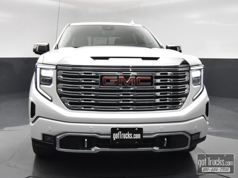 Used 2023 GMC Sierra 1500 Denali w/ Denali Reserve Package AWD/4WD image 53