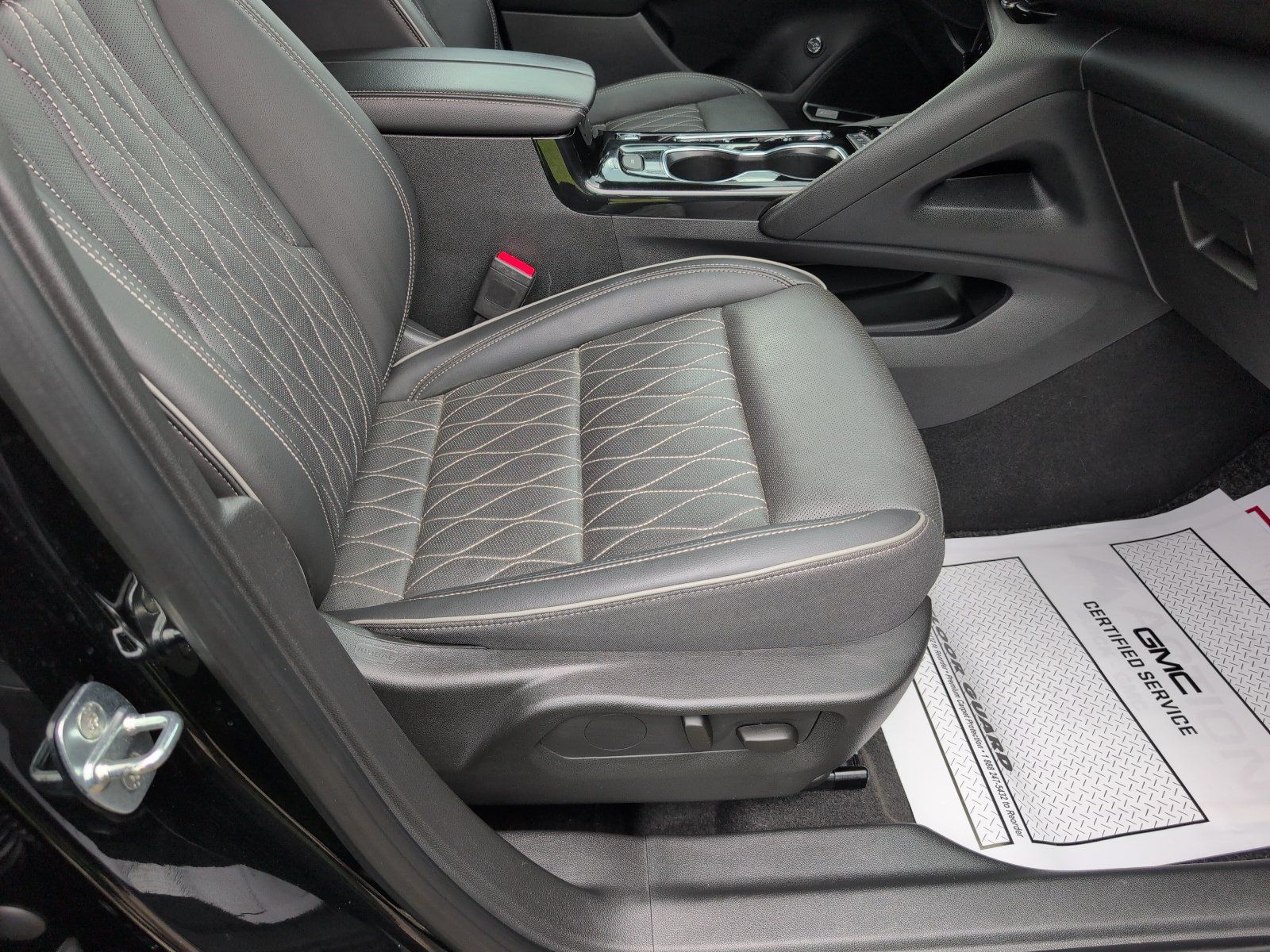 Used 2023 Buick Envision Avenir AWD/4WD image 10