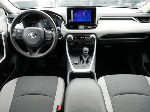 Used 2023 Toyota RAV4 XLE image 10