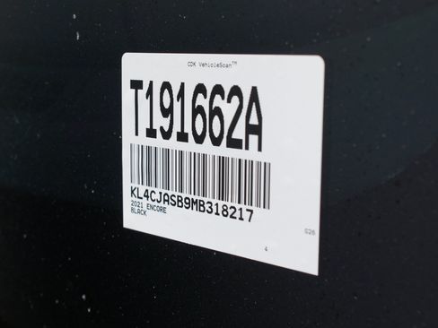 Used 2021 Buick Encore Preferred FWD image 1
