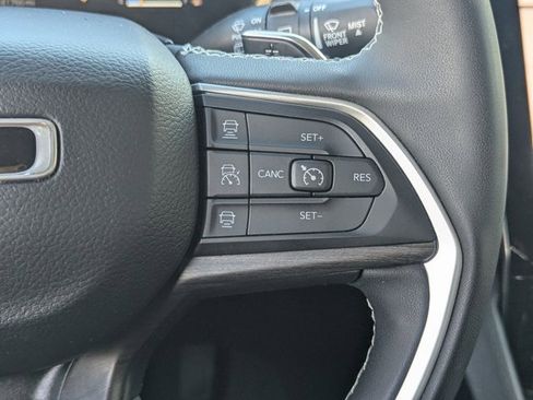 Used 2023 Jeep Grand Cherokee L Limited w/ Trailer Tow Group (B) image 17