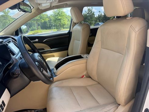Used 2015 Toyota Highlander Limited Platinum AWD/4WD image 37