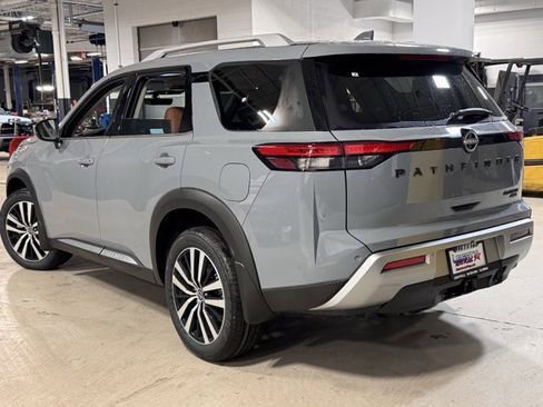 New 2025 Nissan Pathfinder Platinum image 30