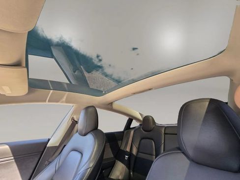 Used 2018 Tesla Model 3 Long Range RWD image 30