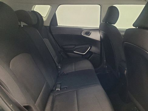 Used 2021 Kia Soul LX image 19