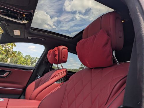 New 2026 Mercedes-Benz S 580 4MATIC Sedan image 4