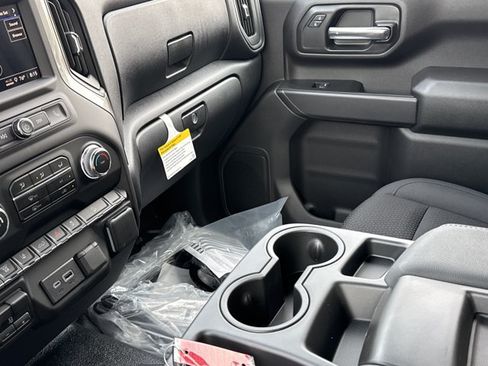 New 2026 GMC Sierra 2500 Pro w/ Convenience Package AWD/4WD image 18