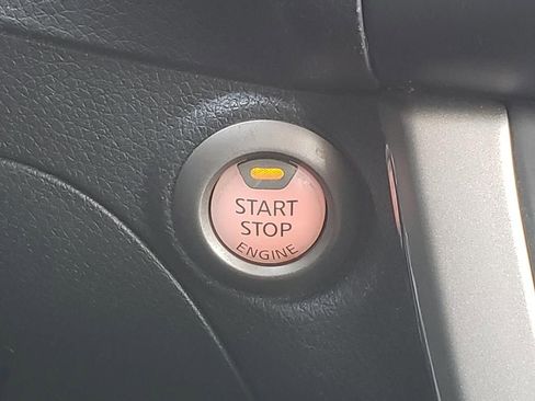 Used 2015 Nissan Sentra SV FWD image 35