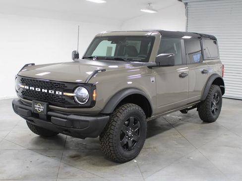 New 2025 Ford Bronco Big Bend image 3