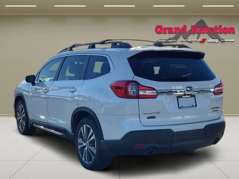 Used 2022 Subaru Ascent Limited w/ Technology Package AWD/4WD image 5