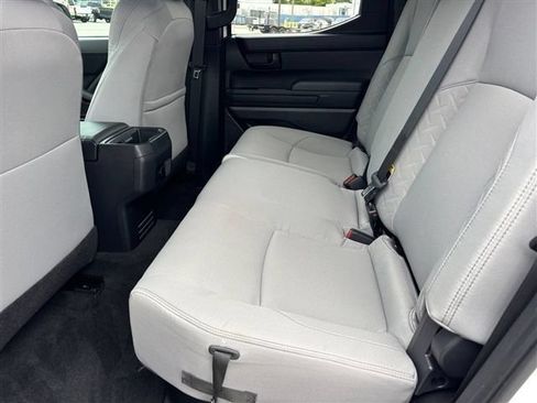 Used 2025 Toyota Tacoma SR5 AWD/4WD image 15