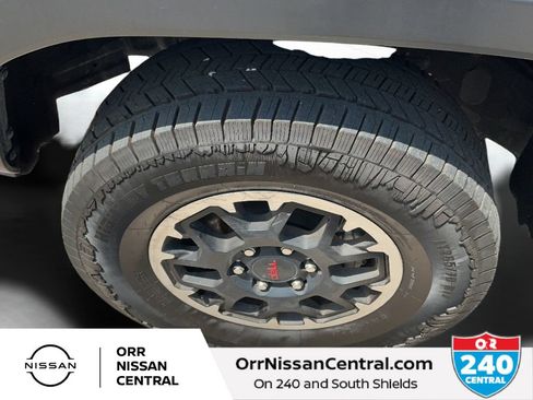 Used 2024 Toyota Tacoma TRD Off-Road AWD/4WD image 9