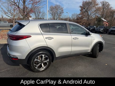 Used 2020 Kia Sportage LX image 11