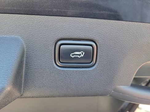 Used 2024 Kia Sportage SX image 11