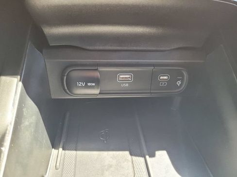 Used 2025 Kia Telluride S FWD image 25