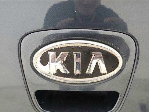 Used 2011 Kia Soul + w/ Audio Pkg image 12