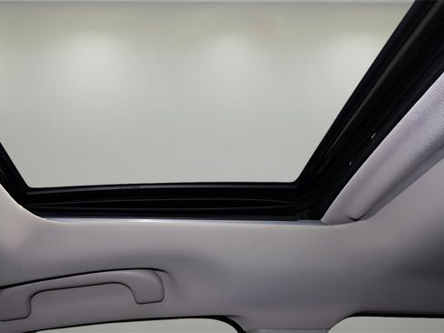 Used 2025 Subaru Outback Touring XT w/ Popular Package #2 image 21