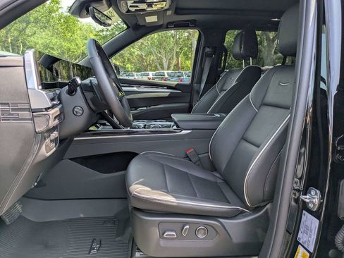 Certified 2026 Cadillac Escalade Sport w/ LPO, ONYX Package AWD/4WD image 23