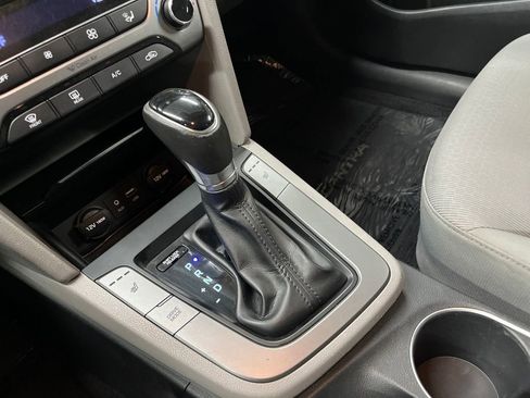 Used 2017 Hyundai Elantra SE w/ SE A/T Tech Package 03 image 24