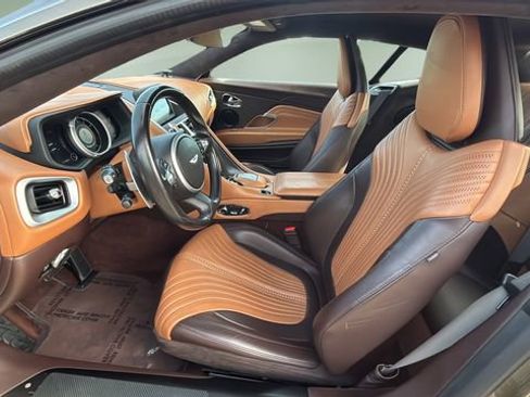 Used 2017 Aston Martin DB11 V12 image 17