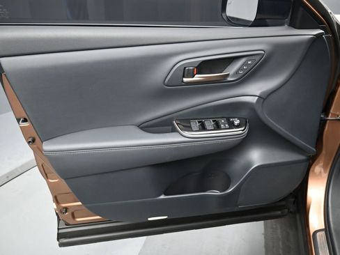 Certified 2025 Toyota Crown Signia AWD/4WD image 13