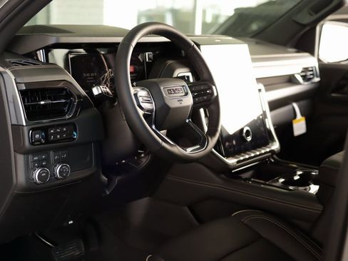 New 2026 GMC Yukon XL Elevation image 9