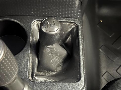 Used 2008 Toyota FJ Cruiser 4WD image 32