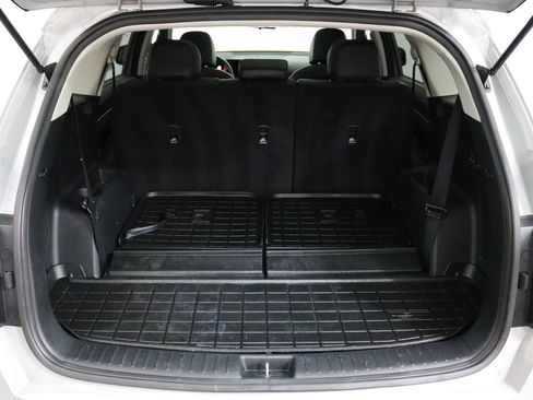 Used 2024 Kia Sorento S w/ Panoramic Sunroof Package FWD image 32