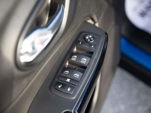 Used 2021 Jeep Cherokee Latitude Plus image 22