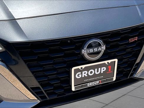 Used 2024 Nissan Altima 2.5 SR FWD image 29