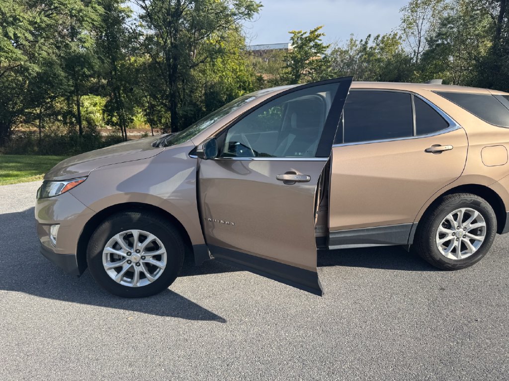 Used 2018 Chevrolet Equinox LT AWD/4WD image 26