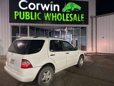 Used 2000 Mercedes-Benz ML 320 4MATIC image 11