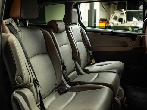 Used 2024 Honda Odyssey Elite image 13