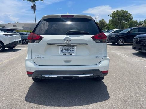 Certified 2020 Nissan Rogue SV FWD image 3