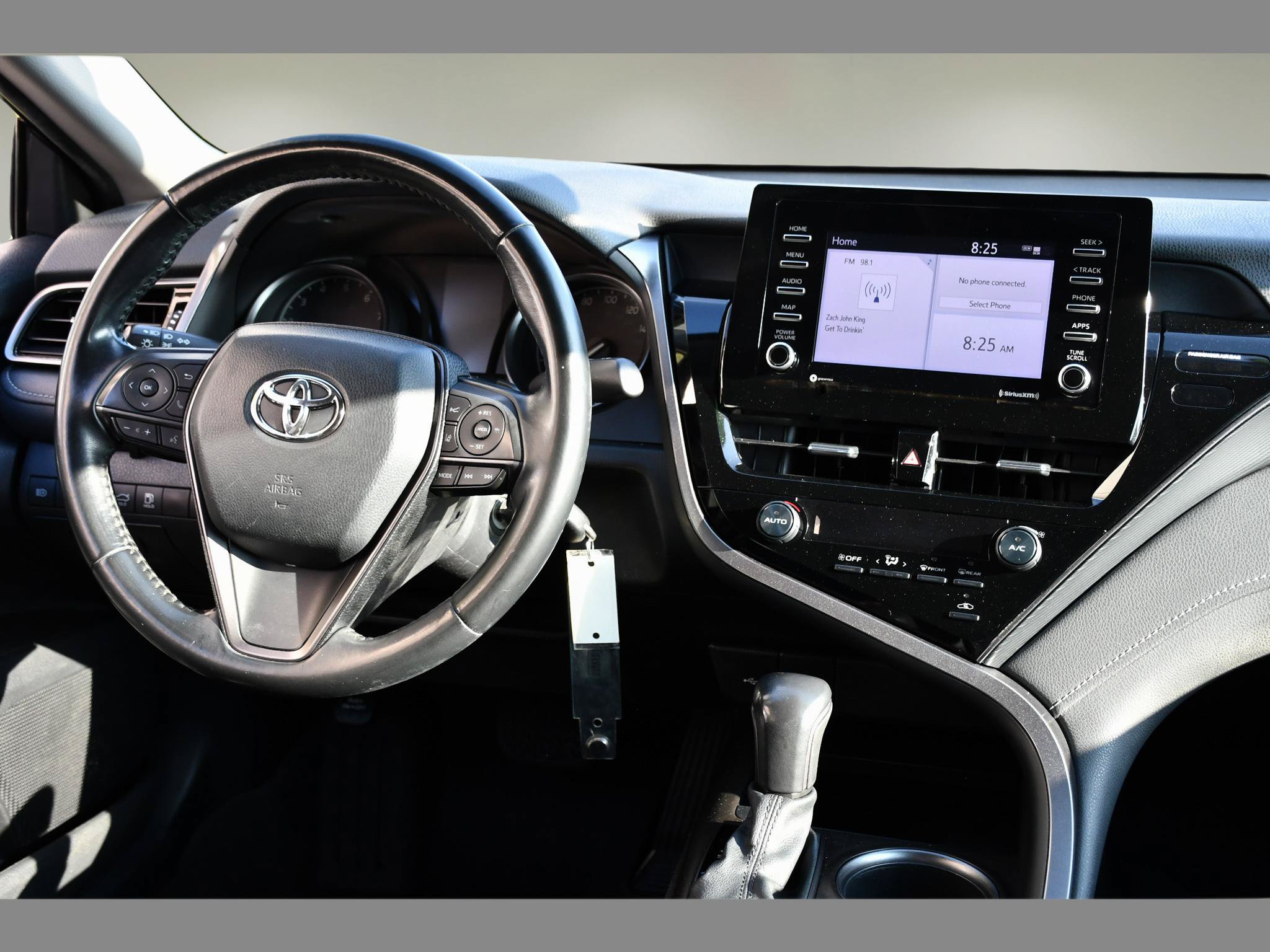 Used 2021 Toyota Camry SE FWD image 16