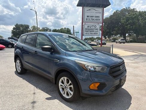 Used 2018 Ford Escape S FWD image 3