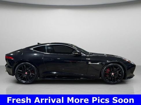 Used 2016 Jaguar F-TYPE R image 2
