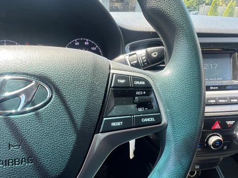 Used 2019 Hyundai Accent SE FWD image 17
