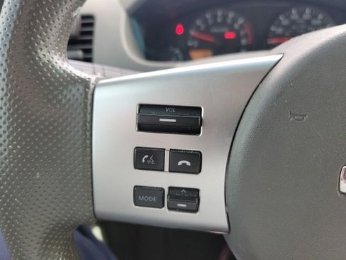 Used 2016 Nissan Frontier SV image 16