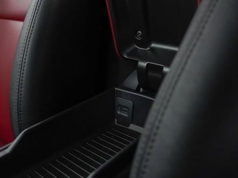 Certified 2025 Porsche 718 Boxster image 33