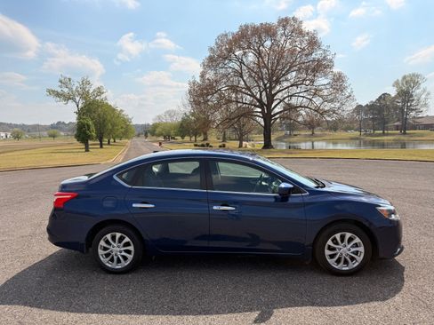 Used 2019 Nissan Sentra SV FWD image 6