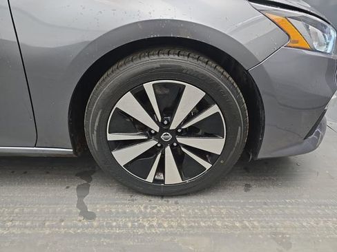 Used 2022 Nissan Altima 2.5 SV FWD image 13