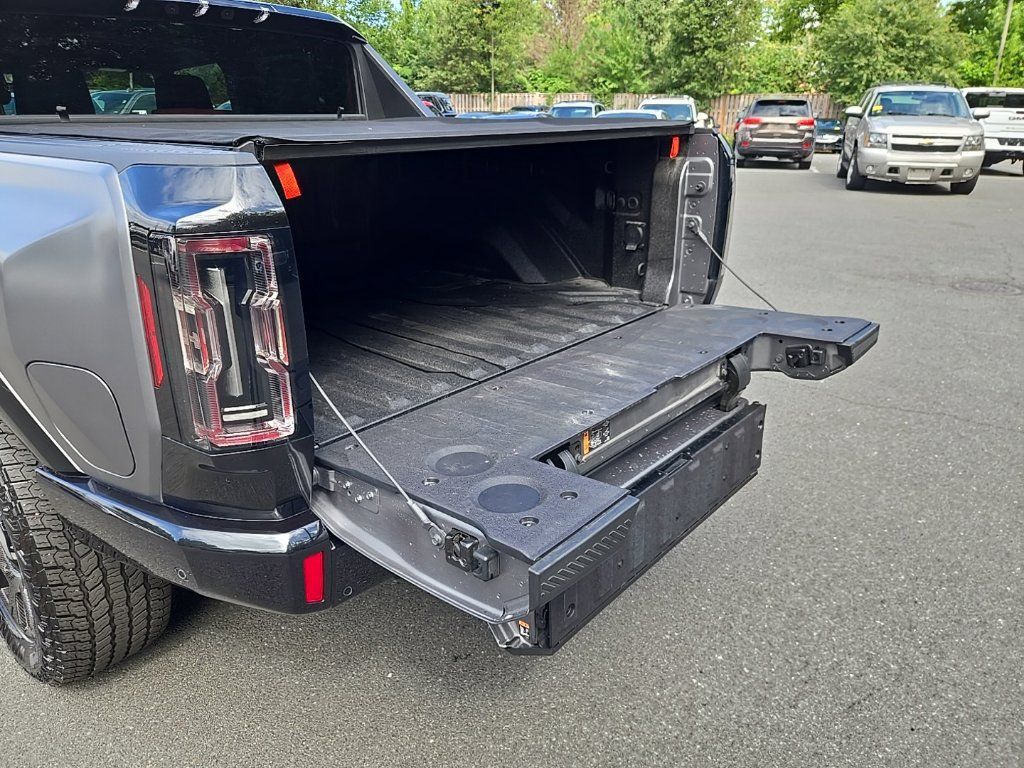 Used 2026 GMC Hummer EV 4x4 Crew Cab w/ Carbon Fiber Edition Package image 57