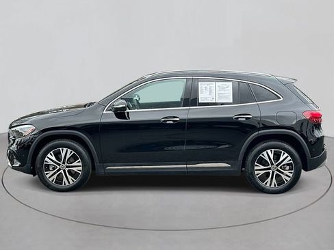 Certified 2025 Mercedes-Benz GLA 250 4MATIC image 2