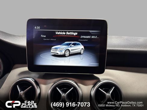 Used 2020 Mercedes-Benz GLA 250 4MATIC w/ Premium Package image 31