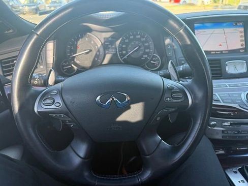 Used 2019 INFINITI Q70 Luxe w/ Sport Package AWD/4WD image 21