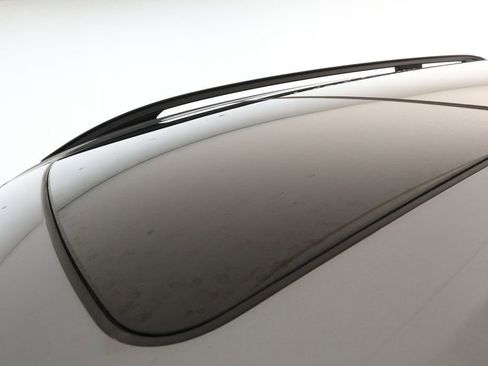 Used 2025 BMW X7 M60i image 8