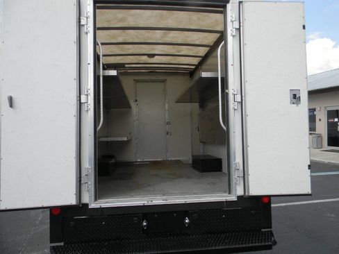 Used 2022 GMC Savana 3500 w/ Power Convenience Package RWD image 11