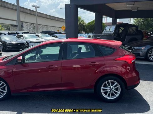 Used 2015 Ford Focus SE w/ Reverse Sensing Package FWD image 6